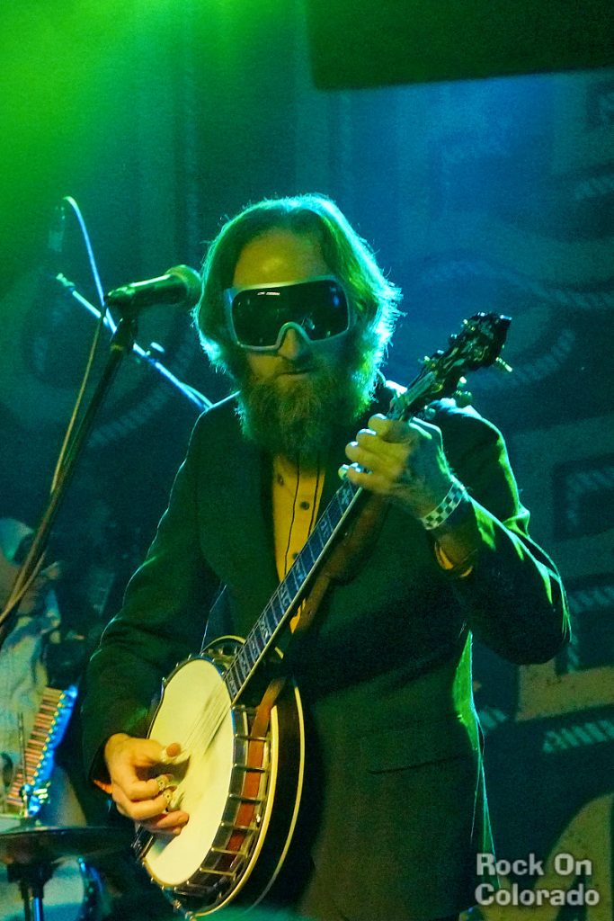 Foggy Mountain Spaceship